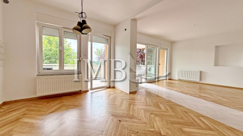 ZAGREB, MAKSIMIR | LUKSUZAN STAN U URBANOJ VILI OKRUŽEN ZELENILOM